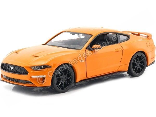 Cochesdemetal.es 2018 Ford Mustang GT 5.0 Cupe Naranja 1:24 Motor MAX 79352