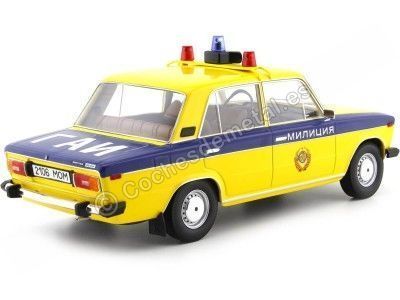 Cochesdemetal.es 1976 Lada 2106 (Seat 124) Policia URSS Amarillo/Azul 1:18 Triple-9 1800246 2