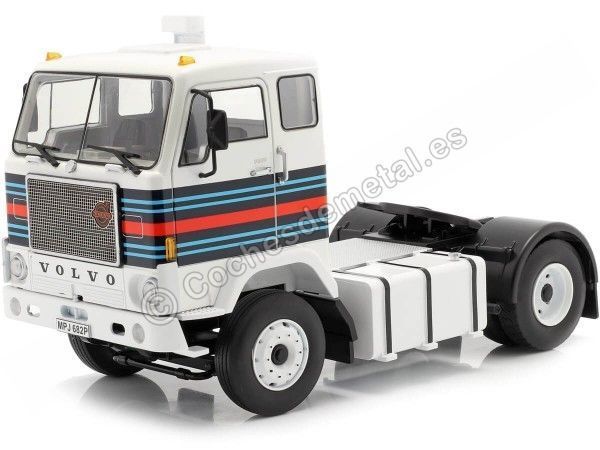 Cochesdemetal.es 1965 Camion Volvo F88 "Martini Racing Team" Blanco/Azul/Rojo 1:18 Road Kings 180065