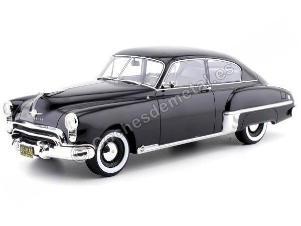 Carsdemetal.es 1949 Oldsmobile Rocket 88 Club Sedan Black 1:18 Bos-Models 266