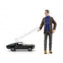 Cochesdemetal.es 1968 Ford Mustang GT Bullitt 1:64 + Steve McQeen Figure 1:18 Greenlight 29931