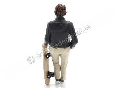 Cochesdemetal.es Figura de resina "Skateboarder III" 1:18 American Diorama 38242 2