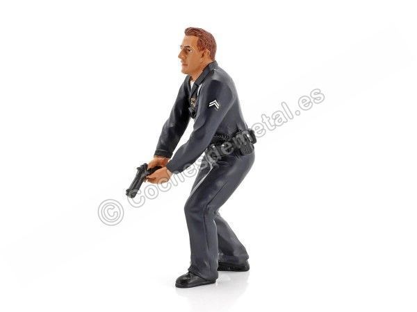 Cochesdemetal.es Figura de resina "Oficial de Policía III" 1:18 American Diorama 24013