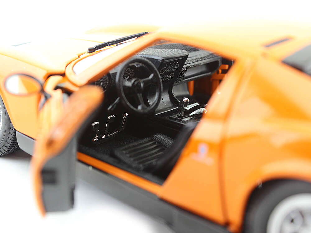 1968 Lamborghini Miura Naranja 1:18 Bburago 12072