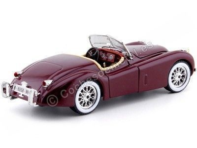 Cochesdemetal.es 1951 Jaguar XK 120 Roadster Granate 1:24 Bburago 22018 2