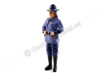 Figura de Resina "Policia Estatal Americana State Trooper Sharon" 1:18 American Diorama 16109 Cochesdemetal.es