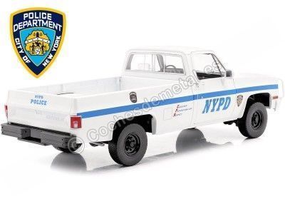 Cochesdemetal.ES 1984 Chevrolet Cucv M1008 NYPD New York Police Department 1:18 Greenlight 13561 2