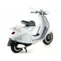 CARSDEMETAL.ES 2017 Vespa 946 Blanca 1:12 Newray 57613