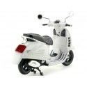 CARSDEMETAL.ES 2017 VESPA GTS 300 Super Blanca 1:12 Newray 57243