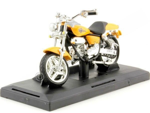 Cochesdemetal.es 2000 Honda Magna Naranja 1:18 Motor Max 419