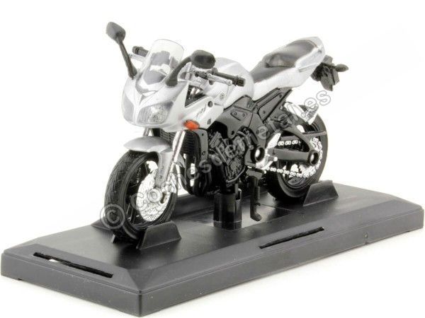 Carsdemetal.es 2006 Yamaha FZ-1 Silver / Black 1:18 MOTEUR MAX 444