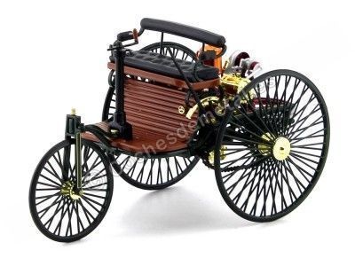 1886 Triciclo Benz Patent-Motorwagen Verde 1:18 Dealer Edition B66041415 Cochesdemetal.es