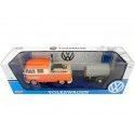 CARSDEMETAL.ES 1967 Volkswagen Type 2 (T1) "Set Road Service" Orange / Gray 1:24 MOTOR MAX 79674