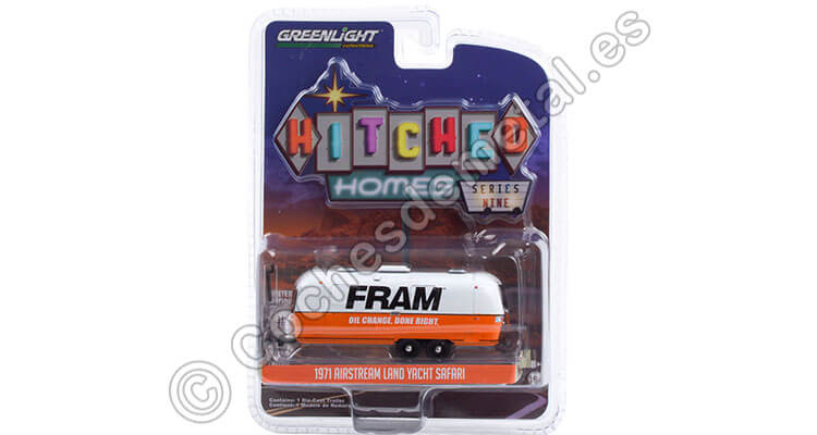 1971 Caravana Airstream Double-Axle FRAM Oil Hitched Homes Series 9 1:64 Greenlight 34090B