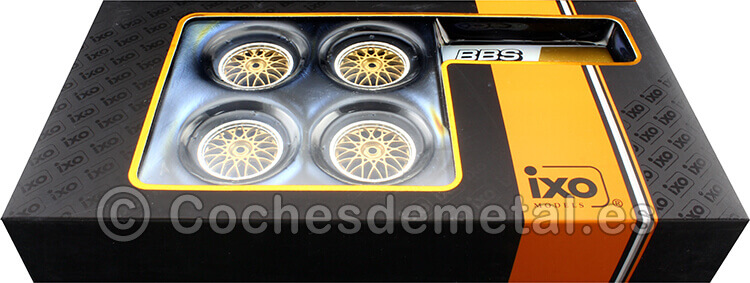 Expositor de Ruedas BBS Motor Sport con Dos Ejes y Cuatro Ruedas 1:18 IXO Models SET017W
