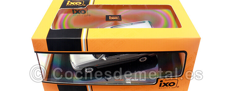 1996 Ford Escort MK VII Turnier Plateado 1:43 IXO Models CLC396N