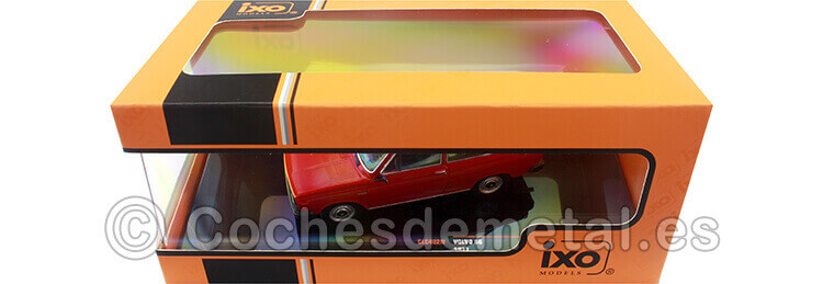 1977 Volvo 66 Rojo 1:43 IXO Models CLC402N