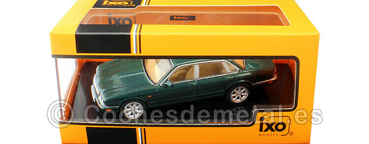 1998 Jaguar XJ8 (X308) RHD Verde Metalizado 1:43 IXO Models CLC456N.22