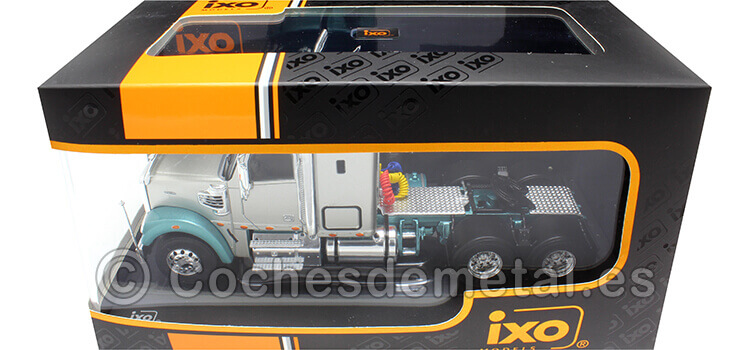 2012 Freightliner Coronado Plateado/Azul 1:43 IXO Models TR172.22