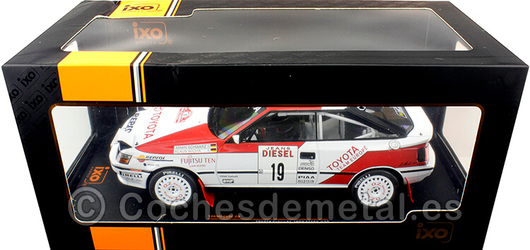 1990 Toyota Celica GT-4 (ST165) Nº19 Schwarz/Wicha Rallye San Remo 1:18 IXO Models 18RMC069C