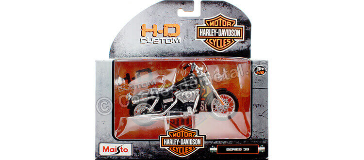 2006 Harley-Davidson Dyna Street Bob Negra 1:18 Maisto 31360_392