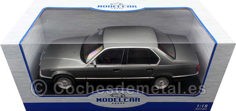 1992 BMW 750i (E32) Gris Metalizado 1:18 MC Group 18161