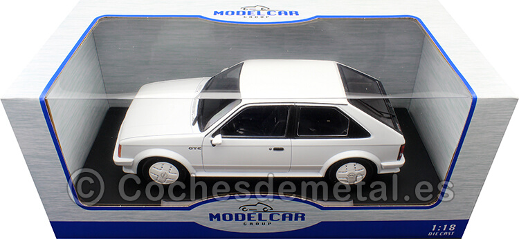 1983 Opel Kadett D GTE Blanco 1:18 MC Group 18268
