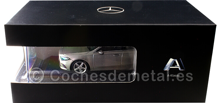 2023 Mercedes-Benz A-Clase (W177) Plateado Mojave Metalizado 1:43 Dealer Edition B66960427