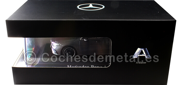 2022 Mercedes-Benz Clase-A (W177) AMG Line Gris Montaña 1:43 Dealer Edition B66961046