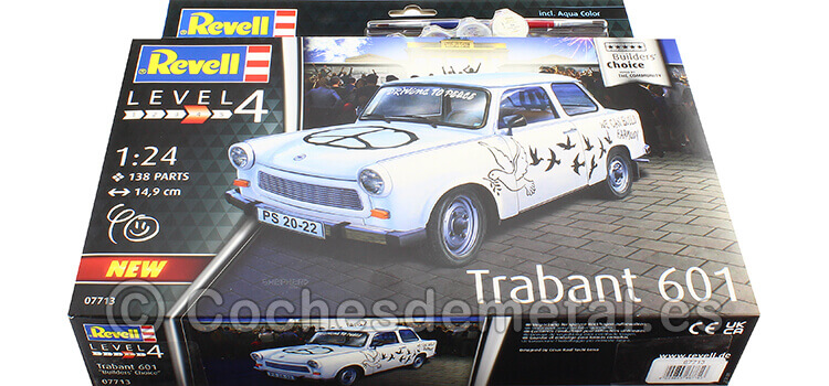 1989 Trabant 601 Plastic Model Kit Blanco 1:24 Revell 67713