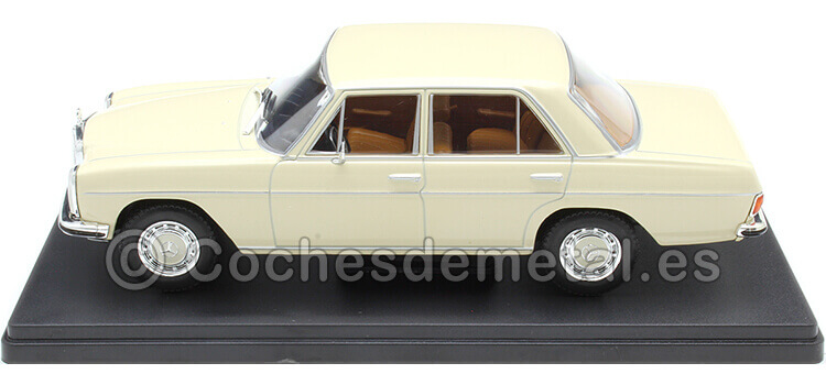 1968 Mercedes-Benz 200D (W115) Crema Coches Inolvidables 1:24 Editorial Salvat ES39